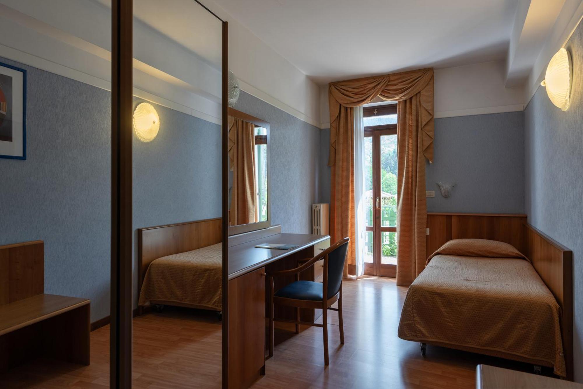 Single Room,1209719662:JPEG